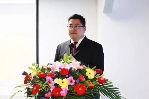 0519a3e.jpg 0519a3e.jpg